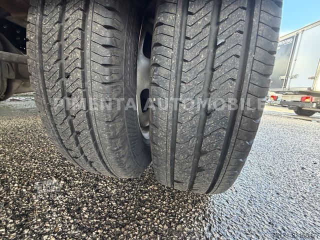 Koelwagen met geïsoleerde laadbak IVECO Daily 35C18HA8 TK KOFFER -20°C AUT TEMP BPM VRIJ