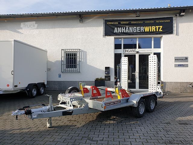 Construction trailers Brian James Trailers Digger Plant mit TracStrap Ladungssicherung