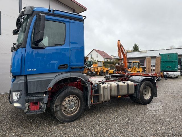 Standardni vlačilec MERCEDES-BENZ Arocs 1848  HAD 4x4
