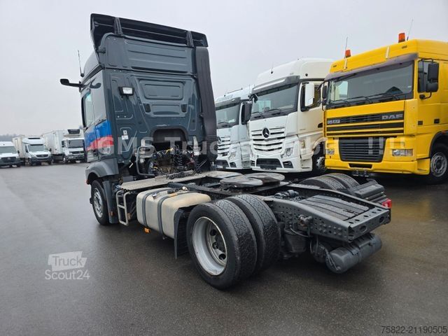 Objemový tahač MERCEDES-BENZ Actros 1842 / Volumen / Unfall / NUR 72000 km