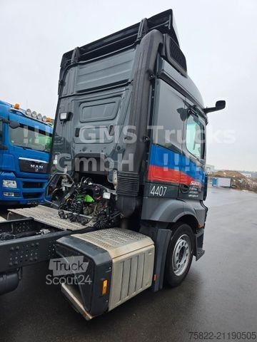 Objemový tahač MERCEDES-BENZ Actros 1842 / Volumen / Unfall / NUR 72000 km