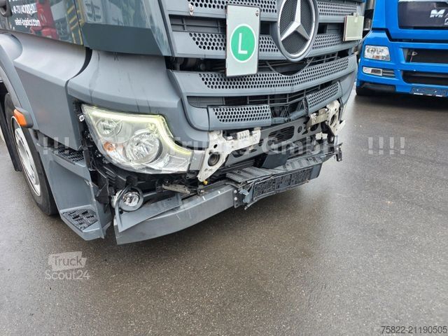 Objemový tahač MERCEDES-BENZ Actros 1842 / Volumen / Unfall / NUR 72000 km