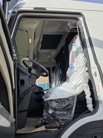 Kamion s kipom s pomičnim kontejnerom Iveco X WAY 260T50