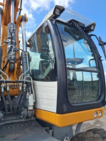 Riteņu ekskavators Liebherr A 918 Litronic