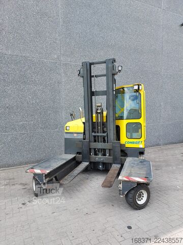 Empilhadeira multidirecional Combilift C4800D