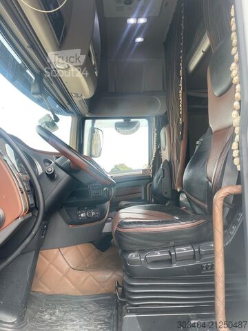 Standart çekici ünitesi DAF XF 530 FT  E6 Full opt. con Roll Bar