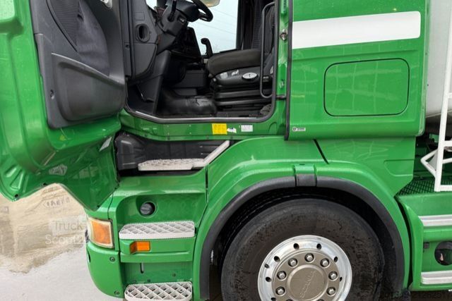 Camion-citerne SCANIA R500 V8 6x2 13'100L