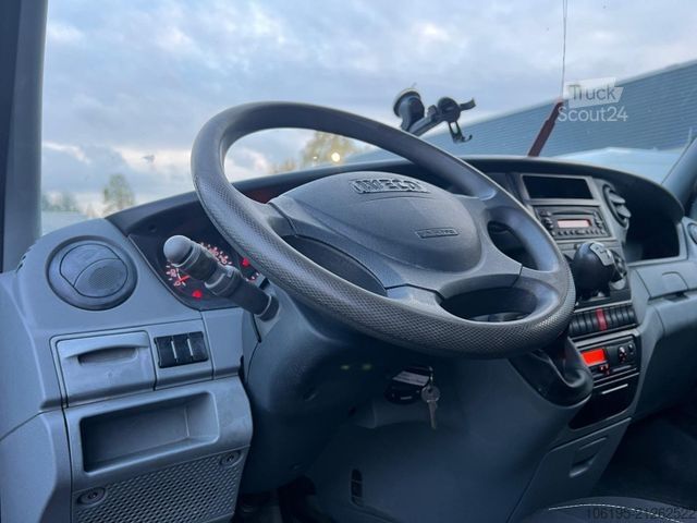 Furgão cortina de lona IVECO Daily 35c15 3,0 HPI DoKa *Garantie*