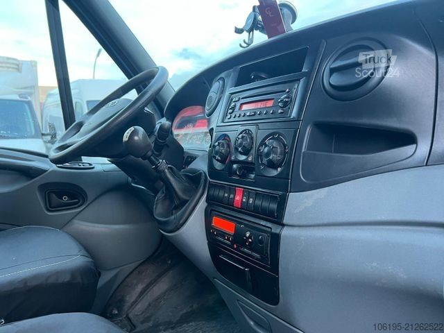 Furgão cortina de lona IVECO Daily 35c15 3,0 HPI DoKa *Garantie*