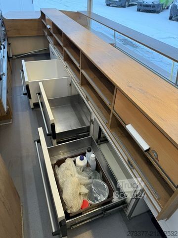 Árusító utánfutó BORCO-HÖHNS Imbiss / Catering / Foodtruck / Kaffee