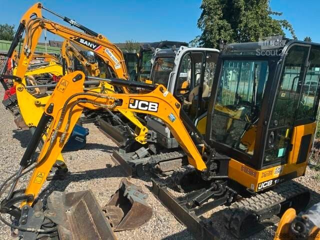 Minigraver JCB 19 C-1 Minibagger neuwertig netto 23.500 EUR
