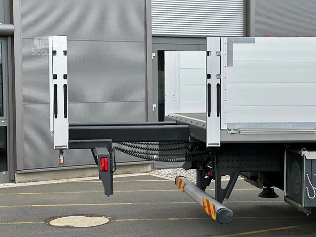 Kranwagen Volvo FH 500 8x4 Pritsche mit Fassi F905R.2.7 + JIB