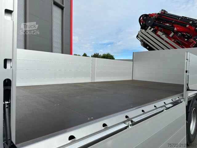 Kranwagen Volvo FH 500 8x4 Pritsche mit Fassi F905R.2.7 + JIB