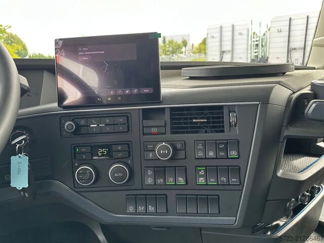 Kranbil Volvo FH 500 8x4 Pritsche mit Fassi F905R.2.7 + JIB