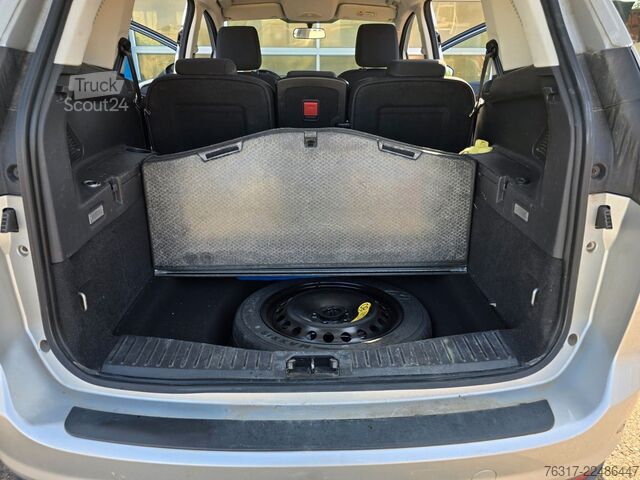 Minibus FORD Grand C-Max 1,5TDCi 88kW Trend