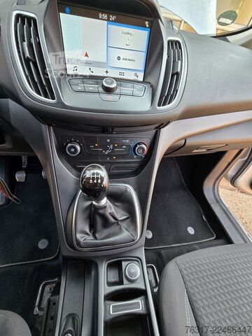 Minibus FORD Grand C-Max 1,5TDCi 88kW Trend