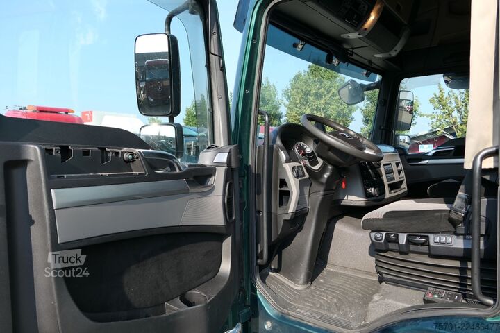 Autonosič MAN TGM 15.290 geschloss. Autotransp. Komplettzug
