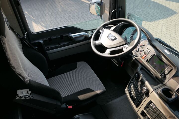 Autonosič MAN TGM 15.290 geschloss. Autotransp. Komplettzug