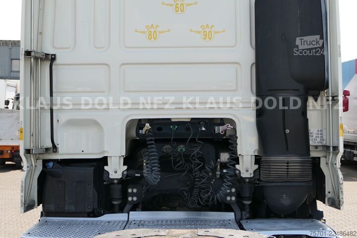 Cap tractor standard DAF XF 530 Space Cab XL-Tank Euro 6