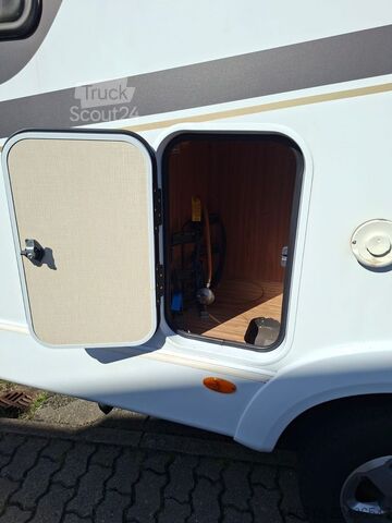 Camper semintegrato CARADO T135 Solar, SAT-Anlage