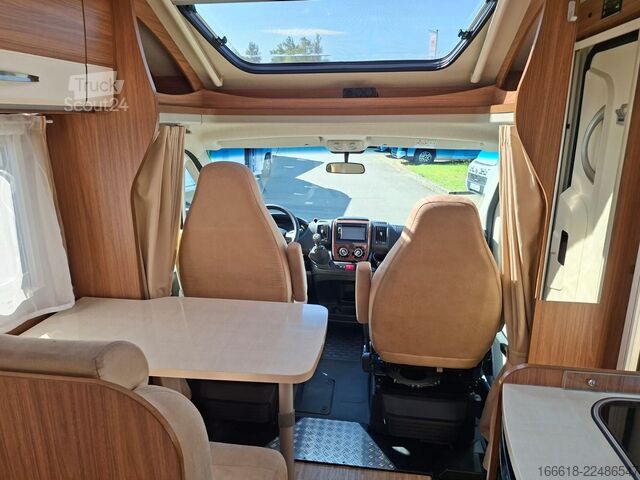 Camper semintegrato CARADO T135 Solar, SAT-Anlage