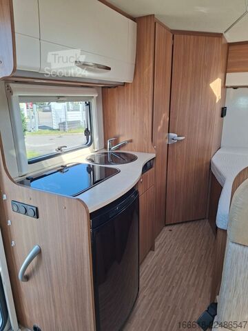 Camper semintegrato CARADO T135 Solar, SAT-Anlage