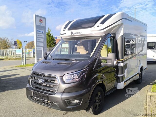 Halvintegrerad husbil BENIMAR Tessoro 481