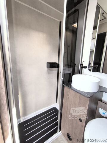 Halvintegrerad husbil BENIMAR Tessoro 481
