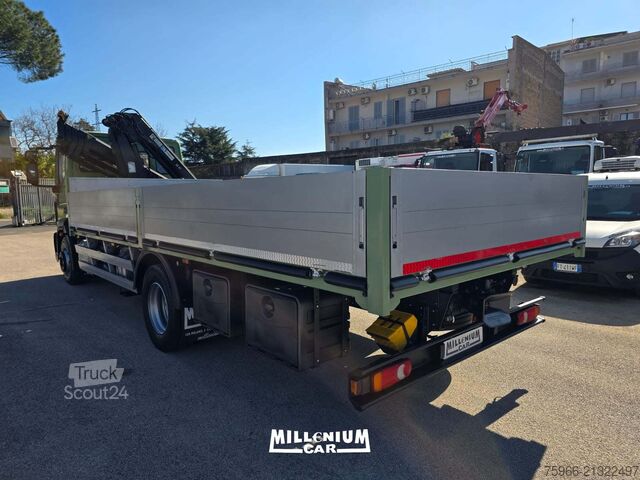 Camion caisson Iveco EUROCARGO 160E25 GRU E CASSONE 2016 EURO