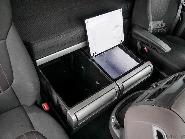 Standardowy ciągnik siodłowy DAF XF 530 FT SSC + INTARDER + 2x TANK + FULL SPOILER