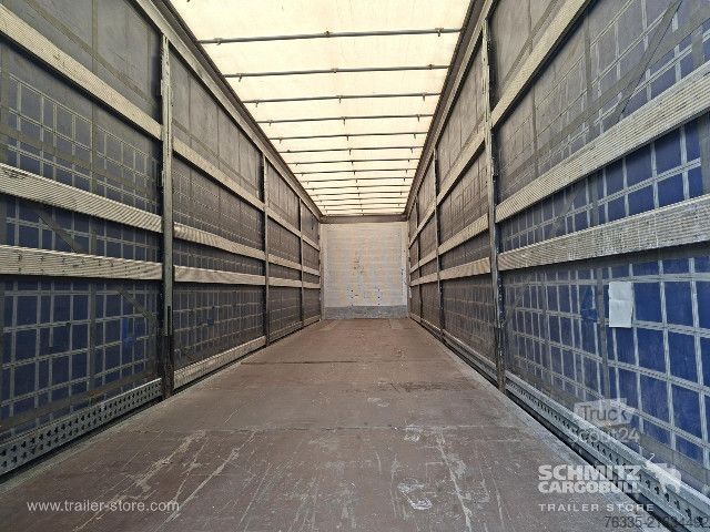 Odprta polprikolica s ponjavo Schmitz Cargobull Curtainsider Mega