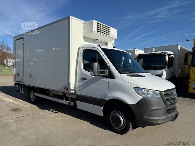 Fourgon isotherme frigorifique MERCEDES-BENZ SPRINTER 516 CDI Kühlkoffer LBW 0,75 T*MOTOR NEU