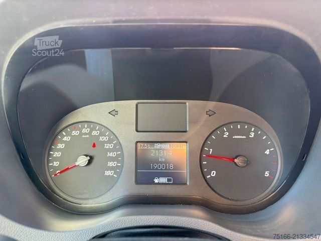 Fourgon isotherme frigorifique MERCEDES-BENZ SPRINTER 516 CDI Kühlkoffer LBW 0,75 T*MOTOR NEU