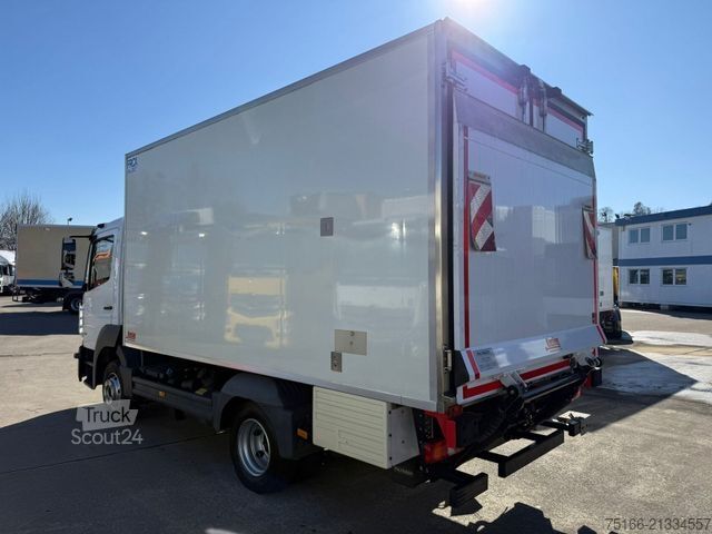 Chladiareň dodávka MERCEDES-BENZ ATEGO 821 L Kühlkoffer 4,30 m LBW 1 T*MITSUBISHI