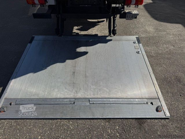 Chladiareň dodávka MERCEDES-BENZ ATEGO 821 L Kühlkoffer 4,30 m LBW 1 T*MITSUBISHI