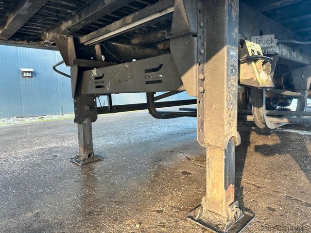 Semirreboque com piso móvel KNAPEN K100 Schubboden mit Liftachse 93m³