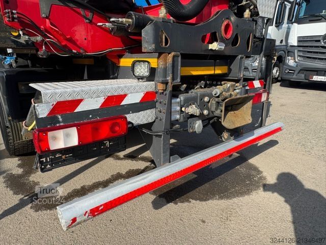 Kravas automašīnai uzstādīts celtnis RENAULT Premium/340DXI/per/HMF1440Z-Kran+Greifer/