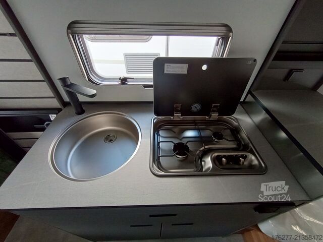 Potovalna prikolica Eriba Feeling 442