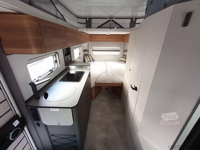 Potovalna prikolica Eriba Feeling 442