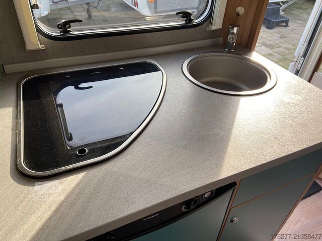 Przyczepa turystyczna Weinsberg CaraTwo 390 QD Blauw