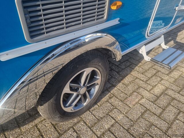 Путешествующий автоприцеп (туристический караван) Eriba Touring 542 Harbour Blue