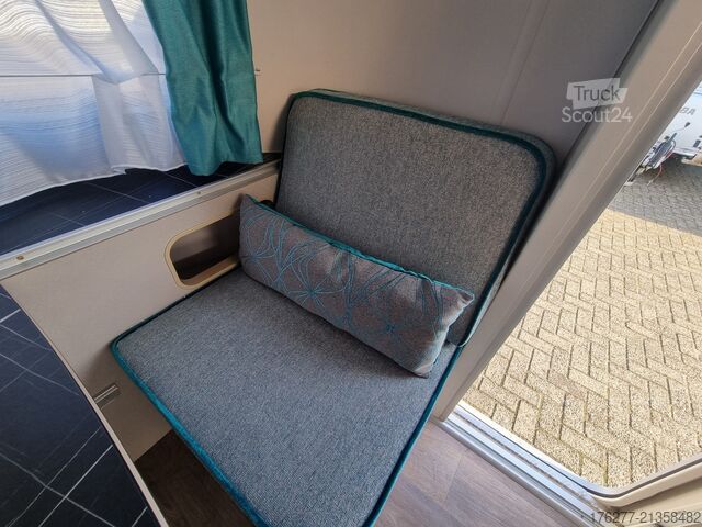 Путешествующий автоприцеп (туристический караван) Eriba Touring 542 Harbour Blue