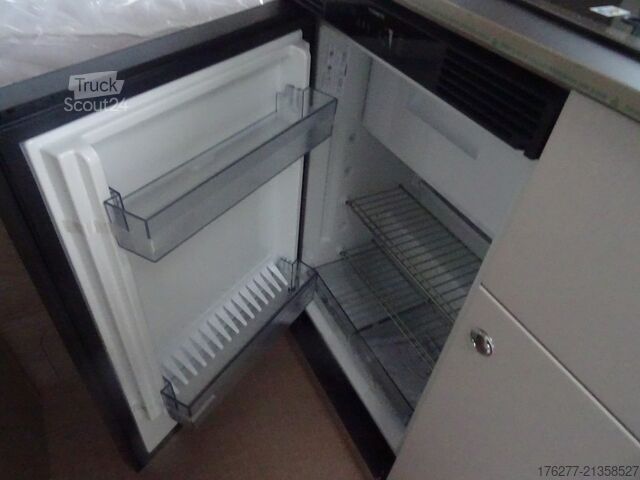 Tur karavanı Burstner Premio Life 430 TS