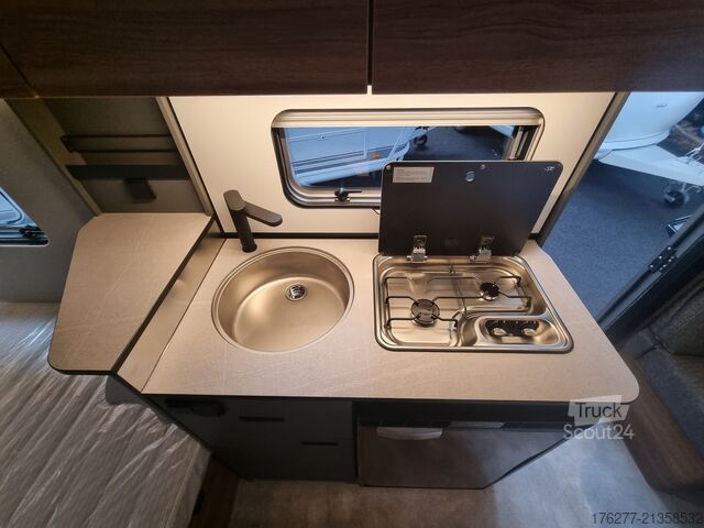 Potovalna prikolica Eriba Feeling 470