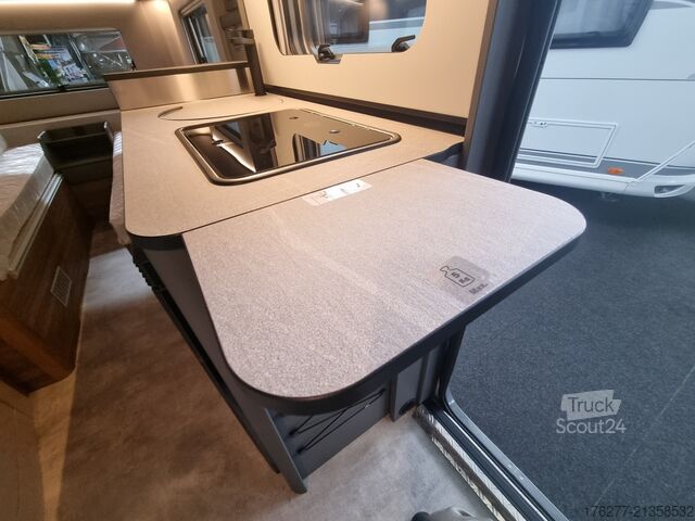 Potovalna prikolica Eriba Feeling 470