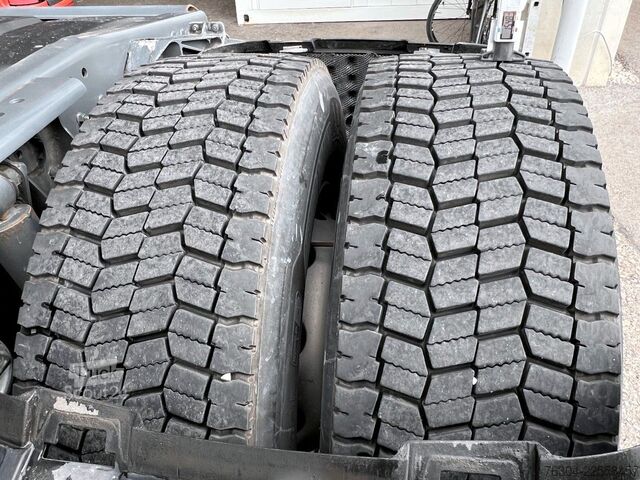 Стандартен влекач DAF XG 480 FT