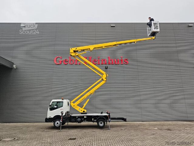 Підйомна платформа Nissan Cabstar 35.13 NT400 Ruthmann Ecoline RS 240