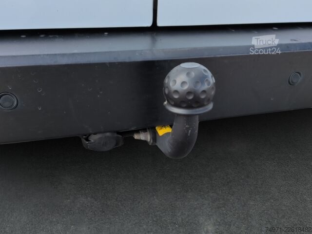 Fourgon tôlé Ford Transit Connect Kasten lang 1.5D*Autom AHK PDC