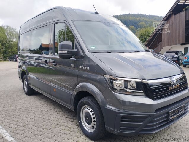 Kravas furgons ar augstu + garu MAN TGE 3.180 2,0 TDI 4x4 Allrad Automatik S