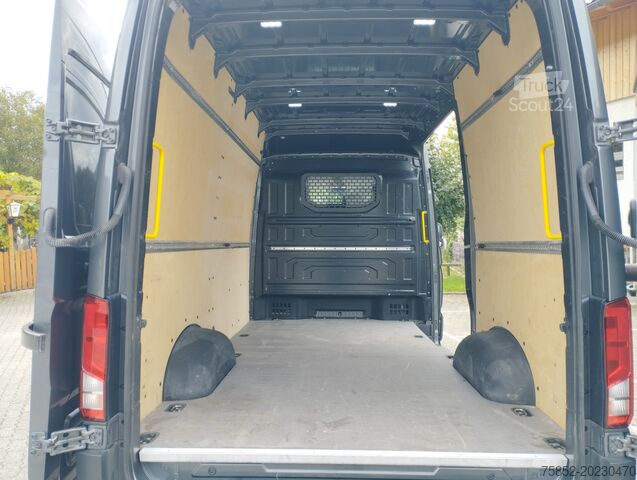 Kravas furgons ar augstu + garu MAN TGE 3.180 2,0 TDI 4x4 Allrad Automatik S